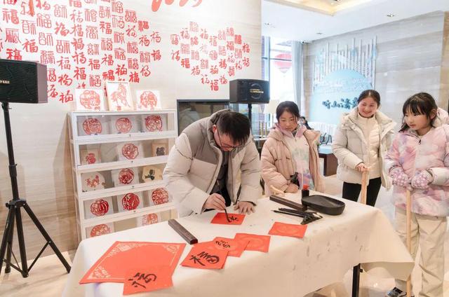 黄山：千里江山美如画，多彩活动悦游人