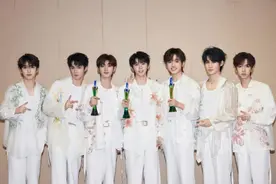 环球音乐与时代峰峻达成战略合作    推动TFBOYS、时代少年等闪耀国际舞台图片