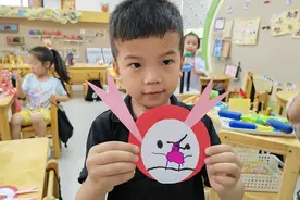 老爸很“袜”噻！这群萌娃亲手制作礼物表达爱图片