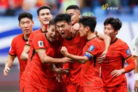 蒋圣龙头球造乌龙，王上源破门被吹，国足主场1-2不敌十人沙特图片