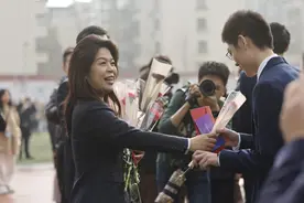 山东师大附中本部举行2022级成人典礼图片