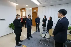 新春慰问鼓士气 暖心关怀启新程 ——贵州省分行党委慰问省分行干部员工图片