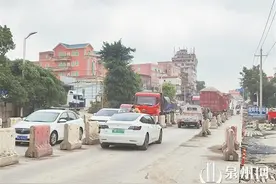 4月25日起，国道324线磁灶路段多路段正施工 尽量绕行避开图片