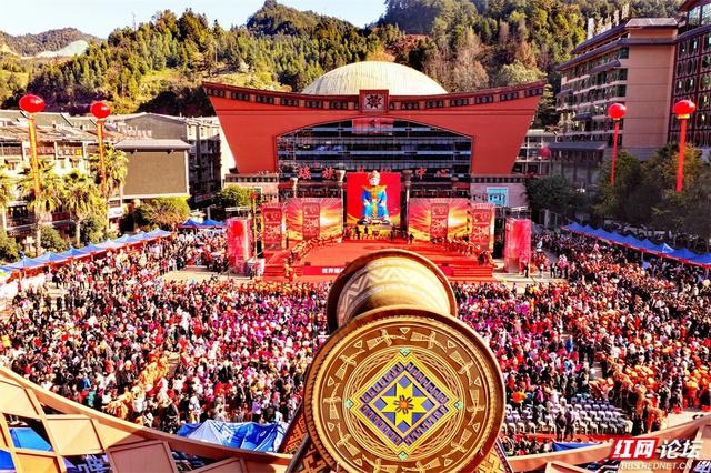 跟着网友游广西丨直击金秀盘王节：烟火里的瑶乡盛宴