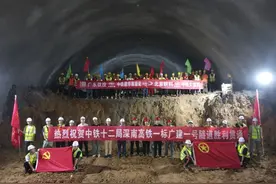 南宁⇌深圳2.5小时，最后一条短隧道已贯通！通车时间是……图片