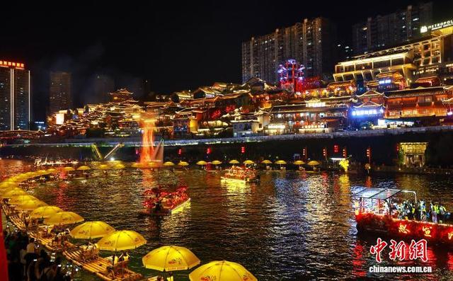 湖北宣恩：“仙山贡水”美景醉游人