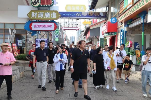 文化和旅游部“文化服务人民 传承红色基因”老艺术家文化志愿服务工程调研组到安调研