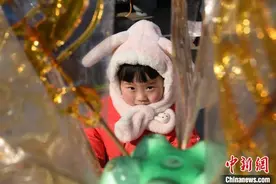 苏皖交界乡村年货大集见闻：传统小手艺承载大年味图片