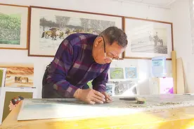 扎鲁特旗打造版画精品 让版画作品走向市场图片