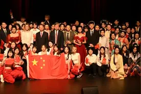 墨尔本领区中国留学生举办庆中秋迎国庆文艺晚会图片