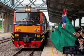 泰国和老挝开通跨境铁路客运业务，中老泰合作推动互联互通图片