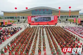 做战神传人当胜战精兵 怀化市欢送2024年下半年新兵入伍图片