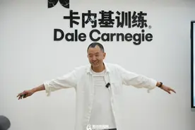 【我和我的祖国】对话公益人陈行甲：我眼中的青岛是座大爱之城图片