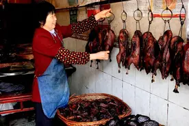 “一县一品”公益宣传丨武冈：卤水里熬出“草根经济”的醇香图片