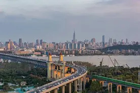 南京挂牌18幅地块：起拍总价135.37亿元，12月14日开拍图片