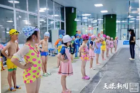 乐童游泳课欢乐开课 助力孩子健康成长图片