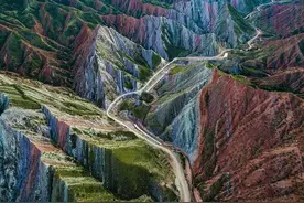 交广夜听｜认知越高的人，越敬畏因果图片