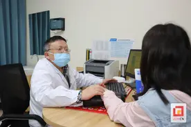 盐都十大名中医何钢：杏林传承沐春晖 仁爱善济守初心图片