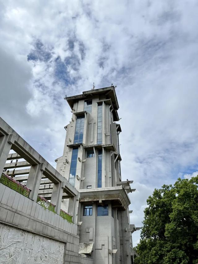 净月碧松塔楼明日起暂停经营→