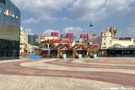 过山车碰撞事故两个多月后，深圳欢乐谷仍未开园图片