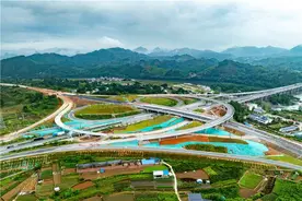 广西桂林：灌平高速公路平乐枢纽互通施工加紧图片