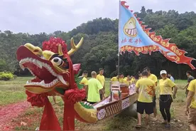 新龙船下水！番禺砺江河畔再添“新丁”图片