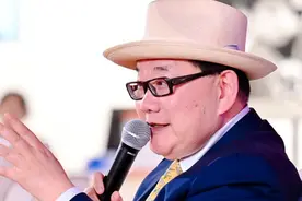 被《繁花》服装设计师带进上影片场，“高中生”曹可凡看到了什么图片