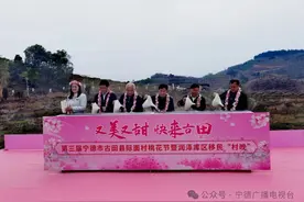 现场直击！今天，记者带您走“花”路！图片