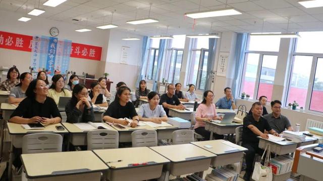 深耕学案优化，聚力课堂提质 济南高新区实验中学学科论坛开讲