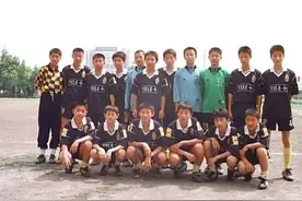 业余和职业差距有多大？于海小学时曾虐了18岁的韩寒20-0图片