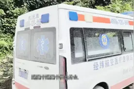 潮评丨救护车拉警报开道旅游？生命救援“特权”不能如此滥用图片