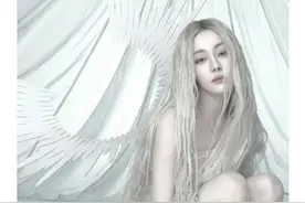 全网跟风的热巴“天使蹲”，到底是帮助锻炼还是造成损伤？图片