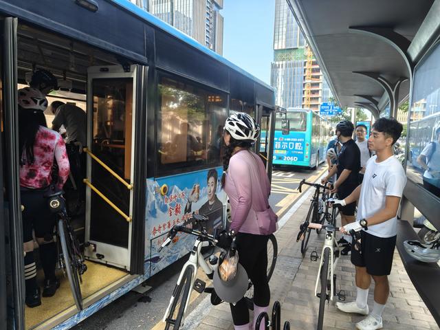 骑行专线再升级！深巴“前海湾地铁站—大梅沙海滨公园”专线引领绿色出行新风尚