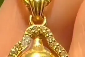 沈阳女子花8000多元买黄金吊坠工艺费占一半，珠宝店回应