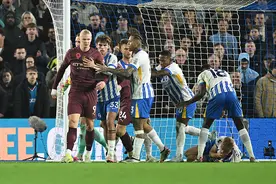 话题 | 瓜帅执教生涯首遭四连败 曼城真该“让”出英超冠军了吗？图片