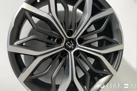229.8万起！玛莎拉蒂携全新车型亮相齐鲁国际车展图片
