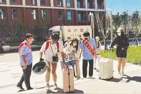 烟台大学八角湾校区启用，首批学生搬进“新家园”图片