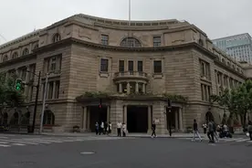 在这里，翻开新上海第一页图片