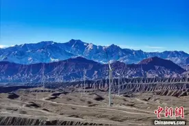 西北地区海拔最高，全容量并网发电图片