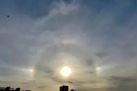 绝美！北京天空惊现双层日晕，罕见！图片