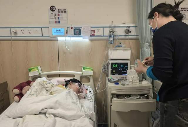 “河南9岁女孩术后成植物人”案一审宣判：医院赔偿201万元；母亲：没看到相关人员被追责，医院没道歉