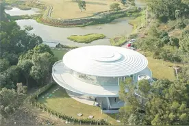 开车可上梧桐山图片