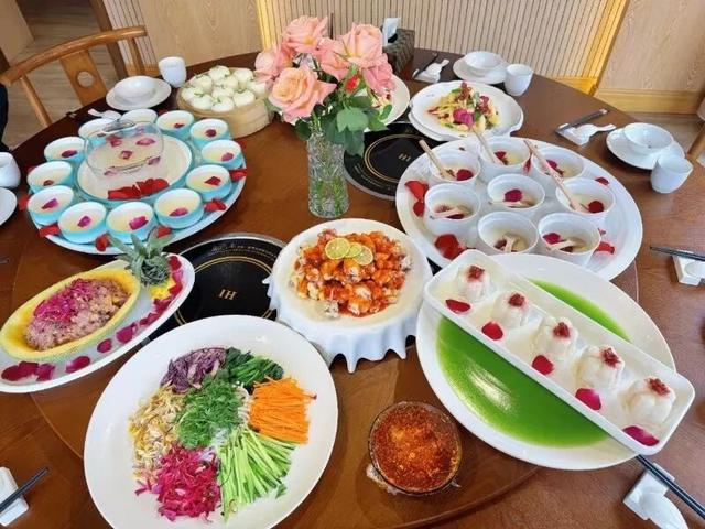 楚雄版“莫奈花园”藏不住啦！让你“五一”假期一次看过瘾