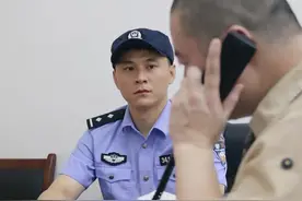 “高考697分 准备上北大” 服刑人员得知儿子成绩喜极而泣图片
