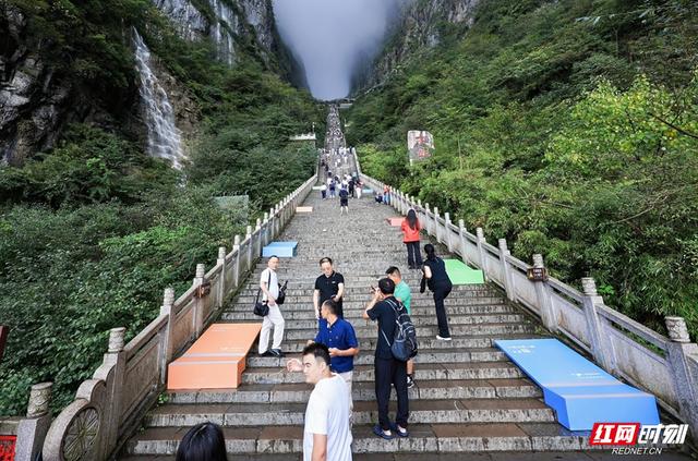 国庆游张家界丨天门洞开迎华诞 飞天归来庆团圆