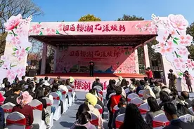 圆通樱潮  花漾焕新  昆明开启“赏樱花促消费”活动图片