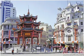 “华侨共建”是小公园最鲜明特征图片