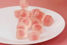 吃硬糖和软糖相当于吃白糖图片