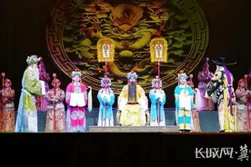 河北梆子小戏曲《血战瓦桥》在石家庄首演图片