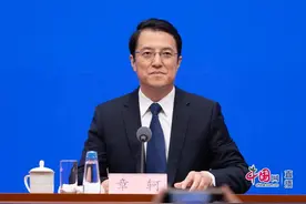 国家医保局：超过一半地区实现全国范围内职工医保门诊个人账户家庭共济图片
